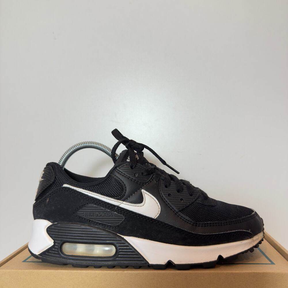 Nike Air Max 90 Womens Size 9 White Black Air Bubble Casual Comfort Sneakers